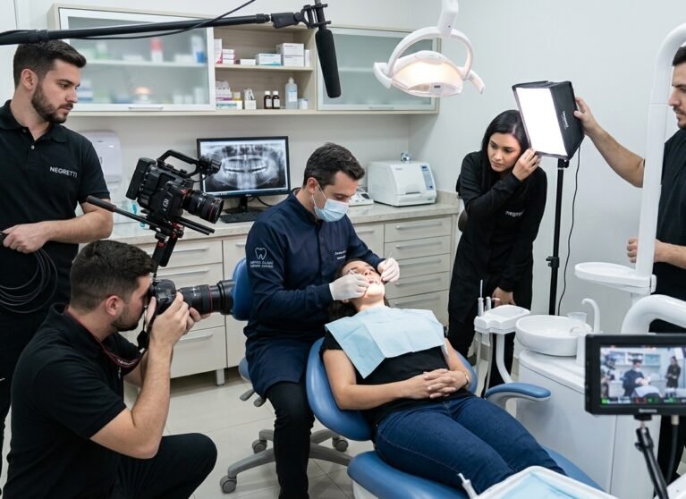 Marketing odontológico para redes: como padronizar todas as unidades sem perder força local